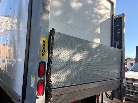 2018 Freightliner M2 106