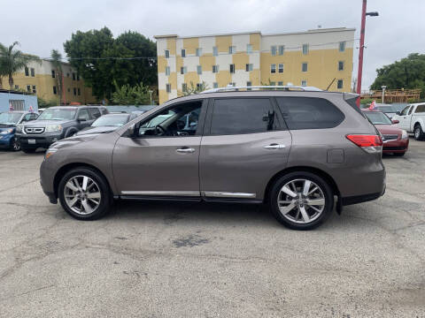 2014 Nissan Pathfinder Platinum