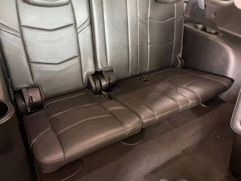 2018 Cadillac Escalade ESV Luxury