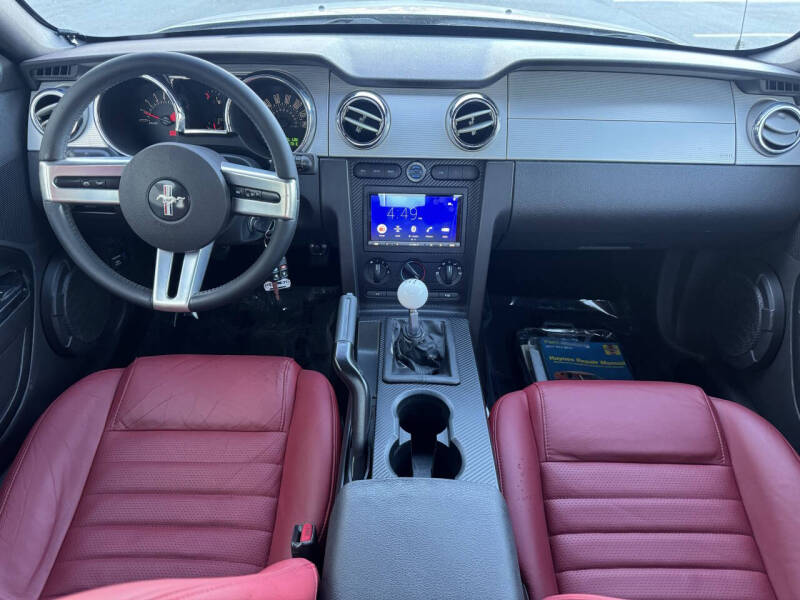 2005 Ford Mustang GT Premium