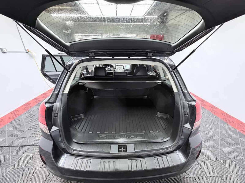 2011 Subaru Outback 3.6R Limited