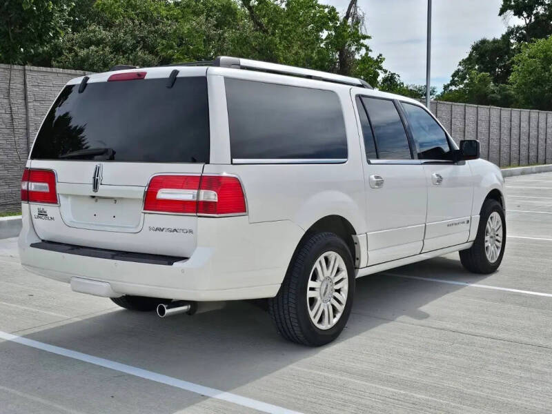 2012 Lincoln Navigator L