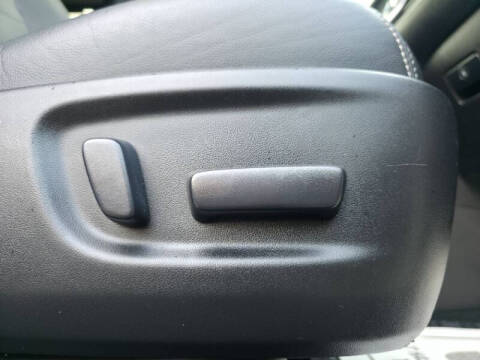 2016 Toyota Sienna SE 8-Passenger