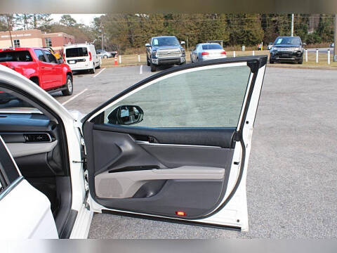 2023 Toyota Camry Hybrid LE