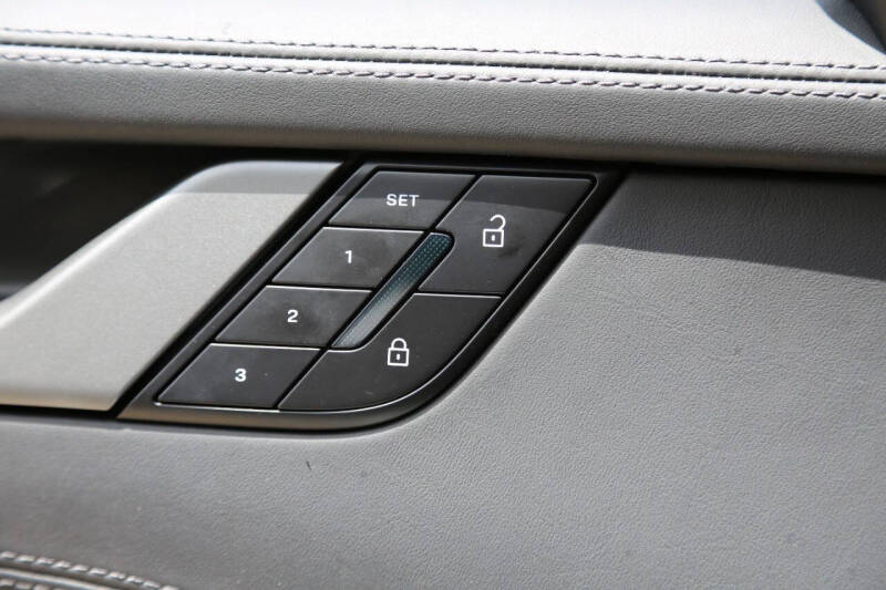 2025 Porsche 911 Carrera