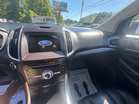 2019 Ford Edge Titanium