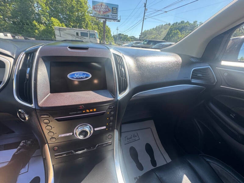 2019 Ford Edge Titanium