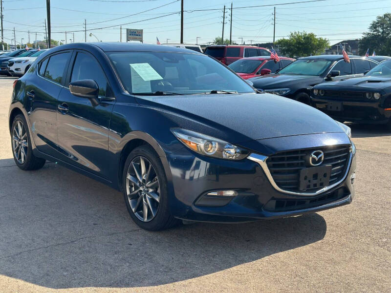 2018 Mazda MAZDA3 Touring