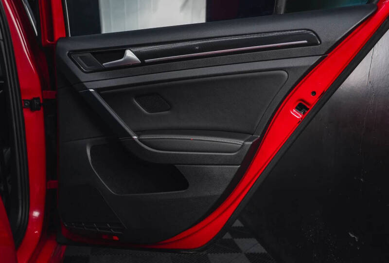2016 Volkswagen Golf R