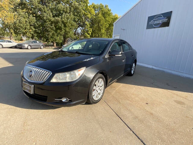 Buick LaCrosse's photo