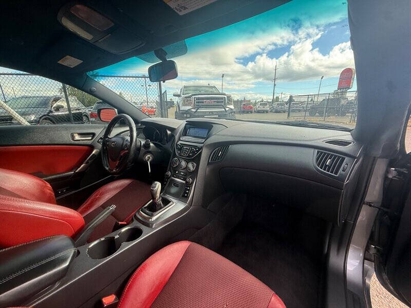 2013 Hyundai Genesis Coupe 2.0T R-Spec