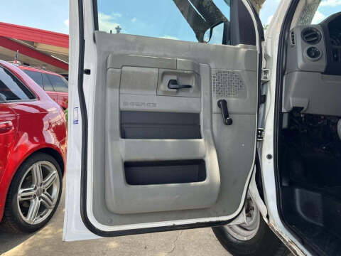 2012 Ford E-Series