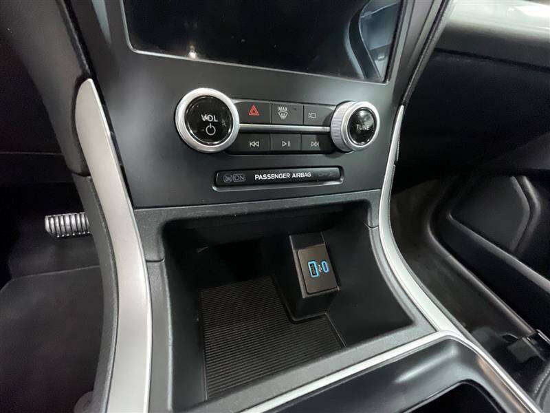 2022 Ford Edge SE