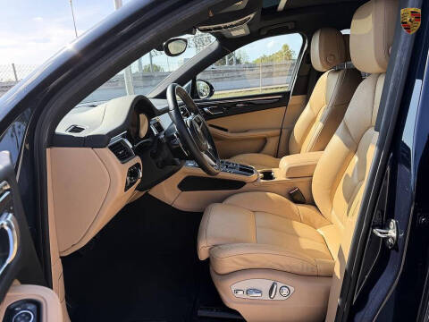 2017 Porsche Macan