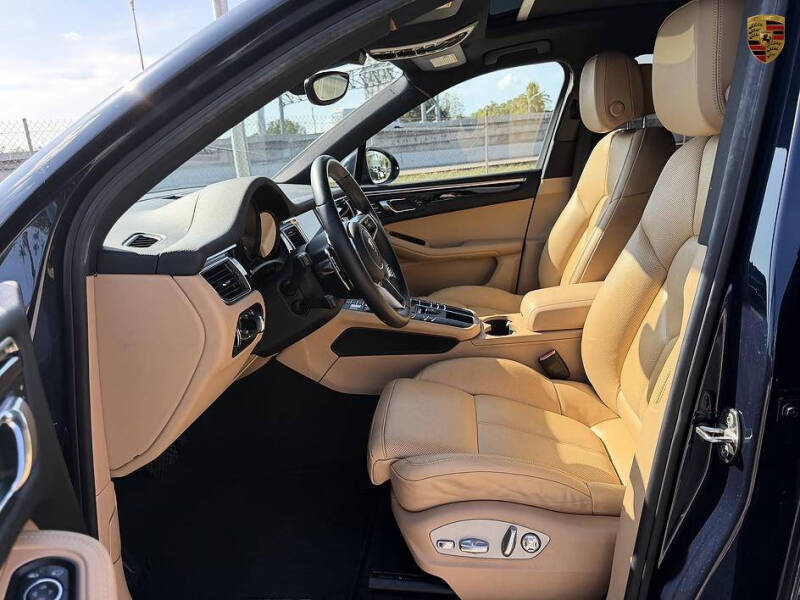 2017 Porsche Macan
