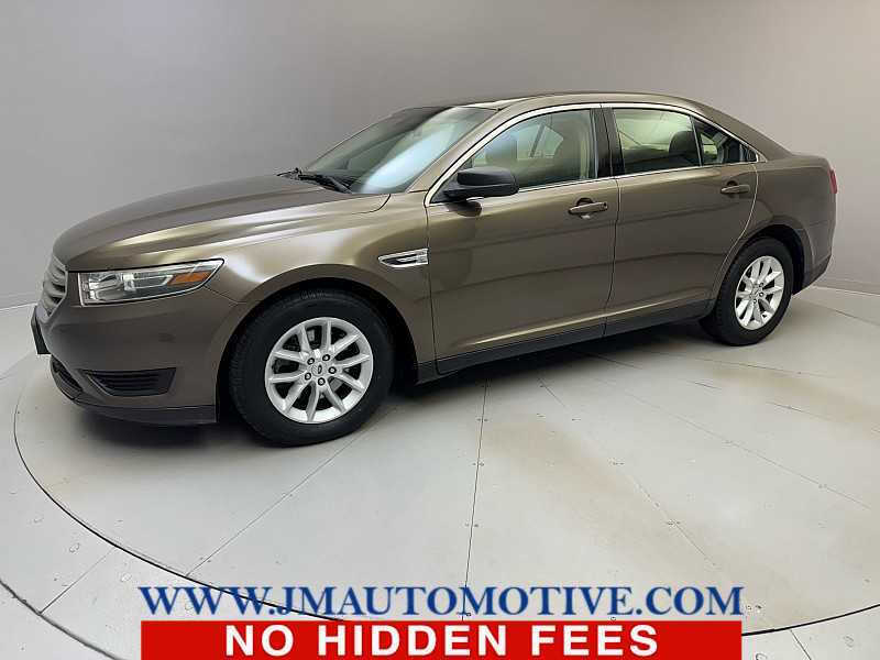 Brown 2015 Ford Taurus SE 1