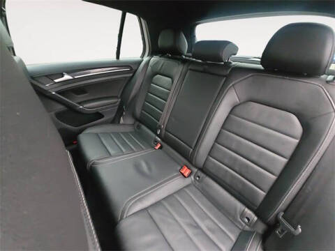 2017 Volkswagen Golf R 4Motion