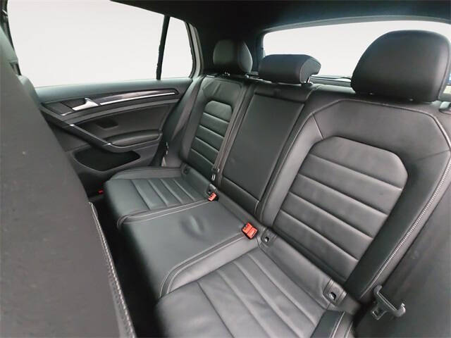 2017 Volkswagen Golf R 4Motion