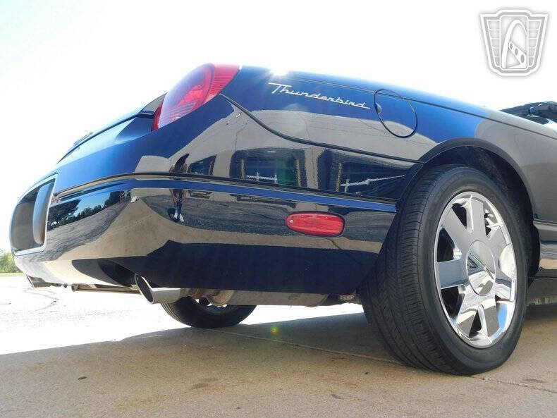 2002 Ford Thunderbird Deluxe