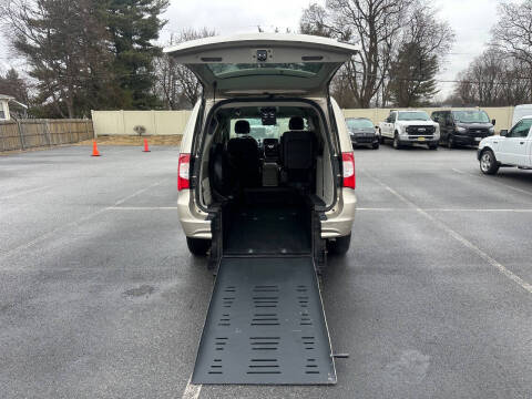 2015 Chrysler Town and Country for sale at MHV Transport in Newburgh NY