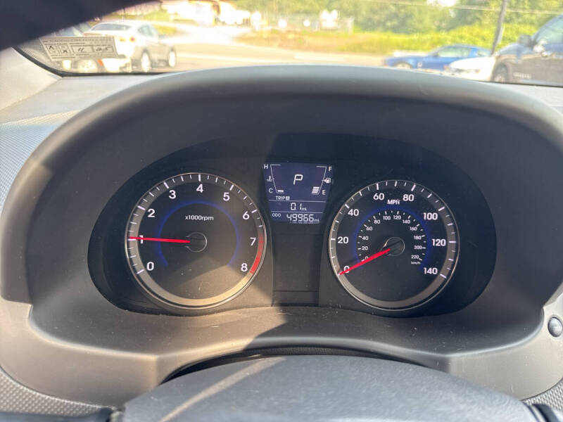 2012 Hyundai Accent SE