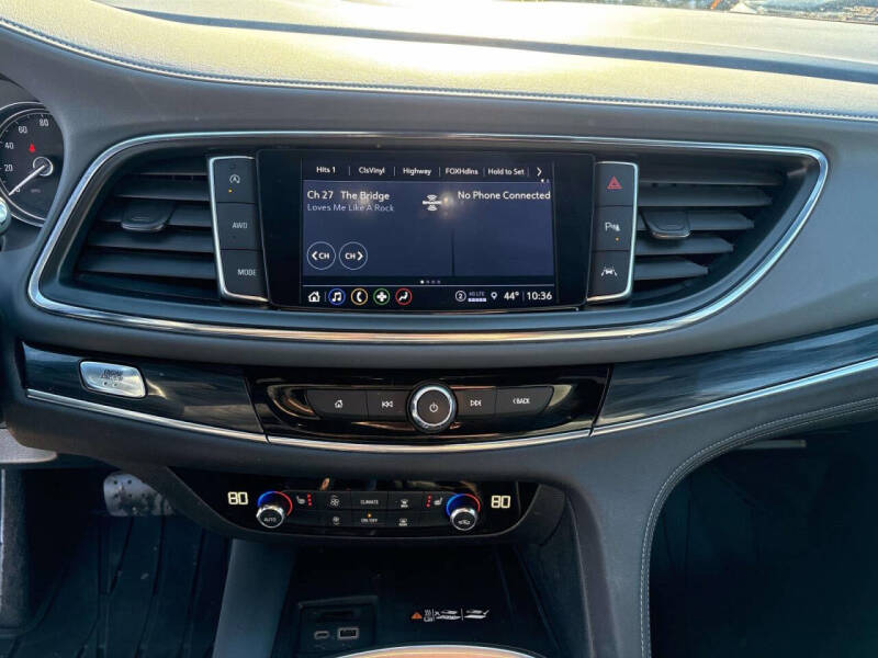 2023 Buick Enclave Essence