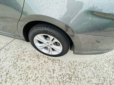 2015 Ford Taurus SEL