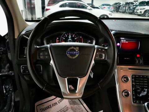 2017 Volvo XC60 T5 Dynamic