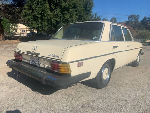 1976 Mercedes-Benz 240-Class