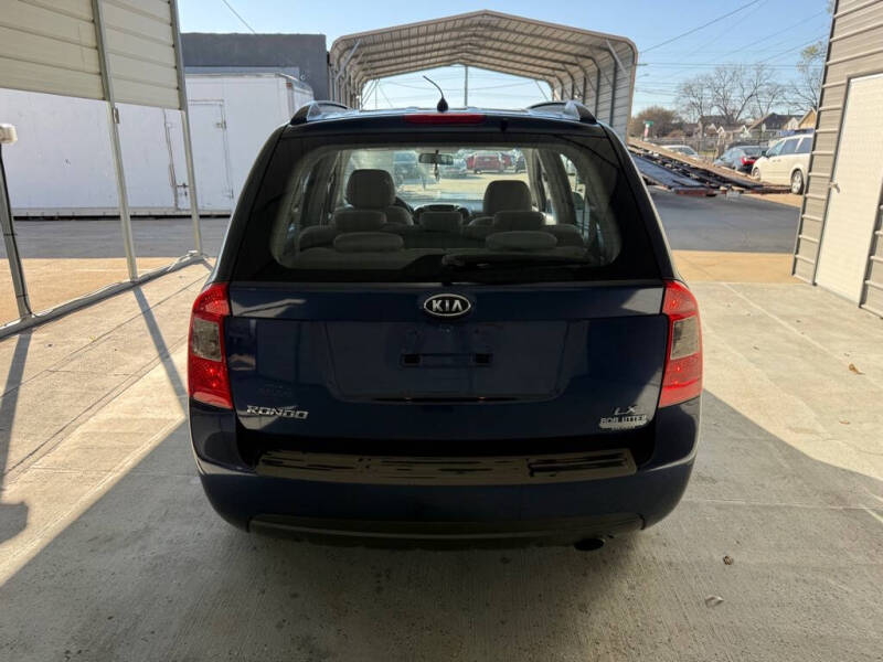 2007 Kia Rondo