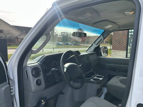 2014 Ford E-Series E-350 SD XL