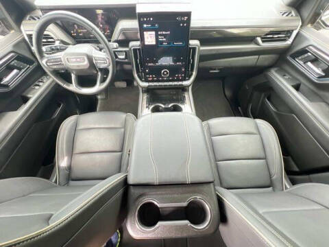 2025 GMC Yukon Elevation