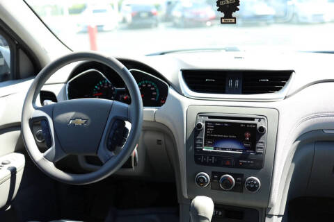 2017 Chevrolet Traverse LS