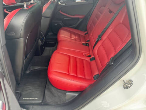 2018 Porsche Macan GTS