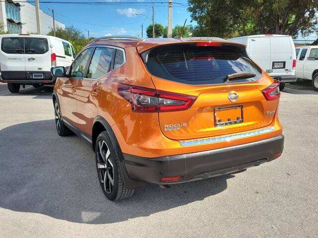 2022 Nissan Rogue Sport SL