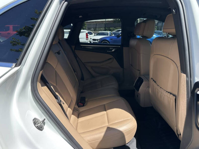 2021 Porsche Macan S