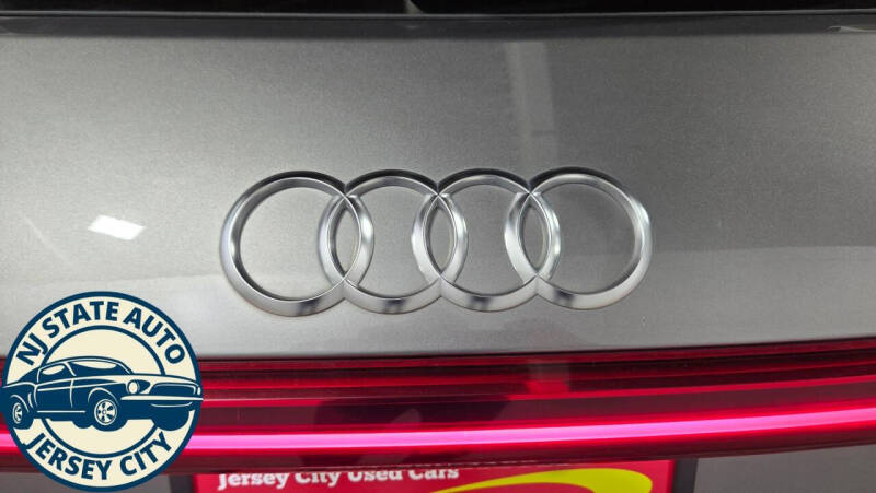2021 Audi e-tron quattro Premium
