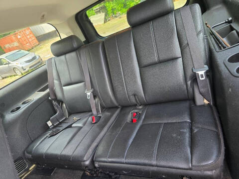 2013 Chevrolet Suburban LT