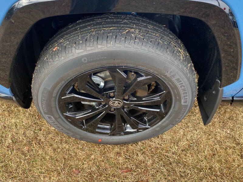 2025 Toyota RAV4 Hybrid SE