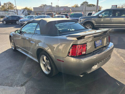 2002 Ford Mustang GT Deluxe