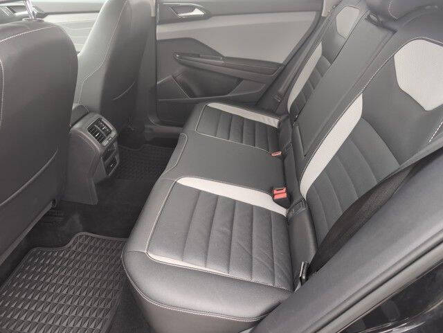 2024 Volkswagen Taos SEL 4Motion