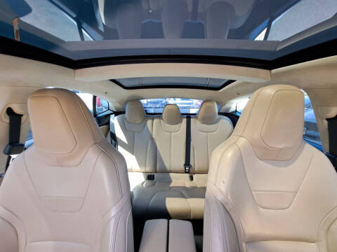 2015 Tesla Model S