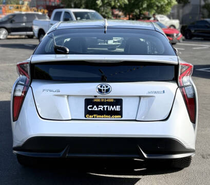 2016 Toyota Prius Three
