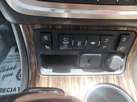 2016 GMC Acadia Denali