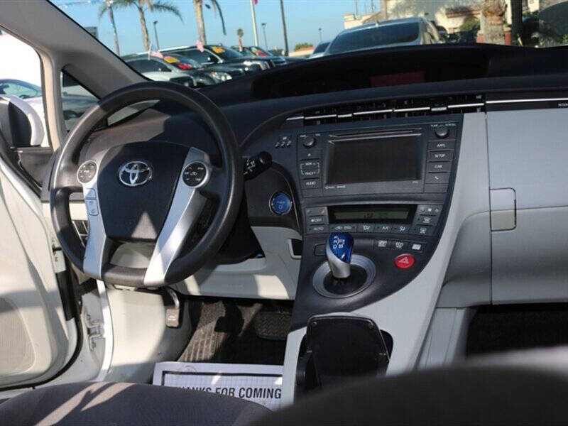 2014 Toyota Prius Three