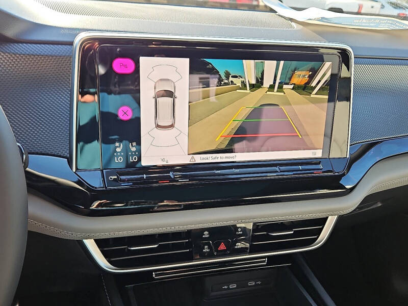 2026 Volkswagen Atlas Cross Sport SEL R-Line Black 4Motion