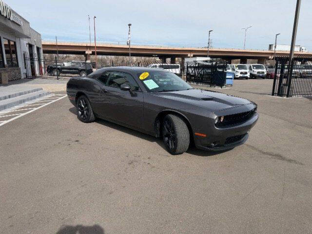2022 Dodge Challenger SXT