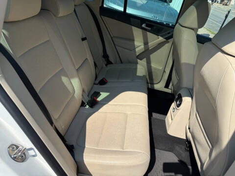 2012 Volkswagen Tiguan SE 4Motion