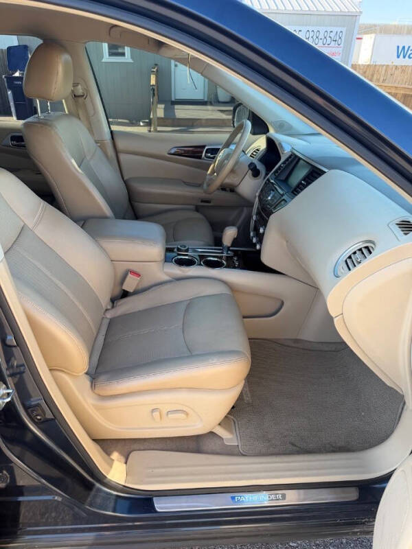 2013 Nissan Pathfinder Platinum