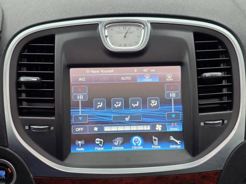 2012 Chrysler 300 Limited